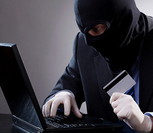 Інтернет-аферисти ошукали трьох українців на 190 тисяч гривень