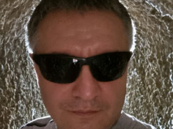 Аваков показав печерне фото з Італії