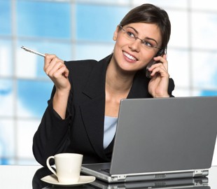 В Испании госслужащим запретили менять обои рабочего стола на компьютере