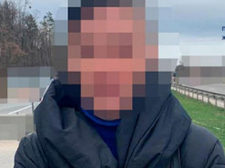 Фотографувала блокпост: на Житомирщині затримали пасажирку маршрутки і водія