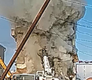 На Сахаліні через вибух обрушився п'ятиповерховий будинок