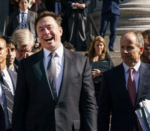 Илон Маск пытается добиться права публиковать важные комментарии о Tesla без надзора со стороны юристов
