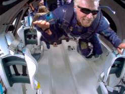 У Брэнсона возобновили продажу билетов на космические полеты