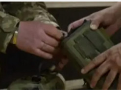 Українські розробники представили портативні засоби РЕБ, що виводять з ладу російські дрони