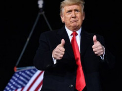 Стали известны сроки запуска соцсети Трампа