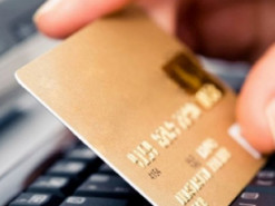 Інтернет-шахраї ошукали жінку на 230 тисяч гривень