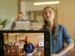 Мошенники зовут украинок на фальшивые кастинги, а после требуют деньги: как работает схема