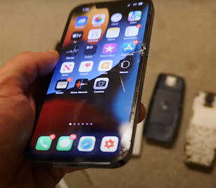 iPhone 13 Pro сравнили с Nokia 3310 на прочность