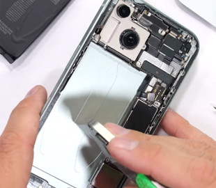 iPhone 15 випробували на міцність