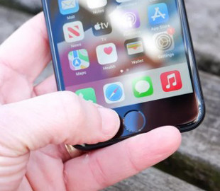 iPhone SE (2022) разобрали и сравнили с предшественником