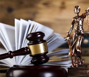 У Кривому Розі судили чоловіків, які продавали гуманітарні авто через TikTok