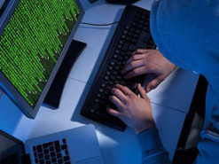 Киберполиция поймала хакера, который списывал и добавлял украинцам долги по ЖКХ