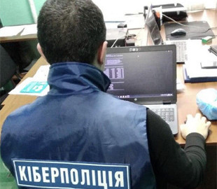 Кіберполіція викрила шахрайську схему заволодіння обліковими записами онлайн-банкінгу