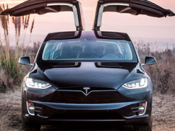 Илон Маск объявил о возможности менять цвета автомобилей Tesla