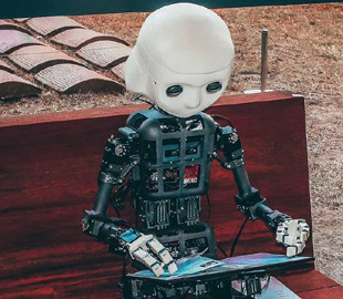 Експерти не повірили в зародження свідомості у штучного інтелекту Google