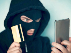 Поліцейські викрили парубка у крадіжці з чужого рахунку близько 30 тисяч гривень