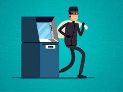 Мошенник оформлял онлайн-кредиты на незнакомцев, используя дубликаты банковских карт 