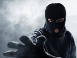 Сенатор Мерфі закликає розслідувати частку Саудівської Аравії у викупі Ілоном Twitter