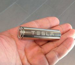 Появились первые фото новых аккумуляторов Tesla