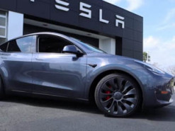 Tesla снижает цены на базовые комплектации Model 3 и Model Y