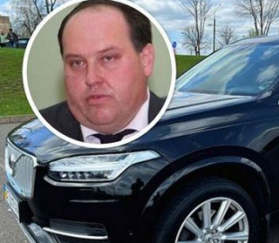 Зрадник Херсона Булюк продає авто за 1,3 млн у Кривому Розі