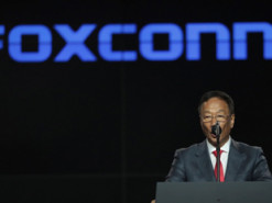 Foxconn возобновляет производство iPhone в Китае после замедления выпуска из-за коронавируса