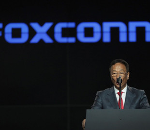 Foxconn возобновляет производство iPhone в Китае после замедления выпуска из-за коронавируса