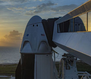 Историческому запуску Crew Dragon угрожает плохая погода