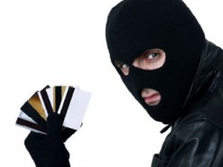 У 18 лучан з банківських карток зникли гроші