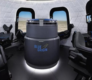 Безос получил лицензию на полеты в космос с людьми на борту
