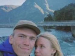 Телефонують російські хейтери з погрозами - дружина полоненого командира "Азова"