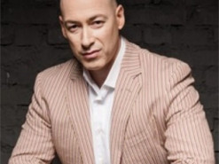 Кошевого с волосами видели, Яму с прической - тоже. А как насчет Дмитрия Гордона? Фото