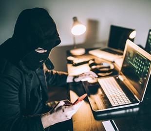 Інтернет-шахраї ошукали трьох українців на суму понад 170 тисяч гривень