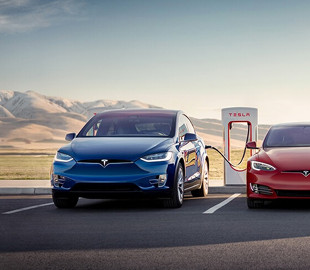 Tesla позволила заряжать любые электромобили на станциях Supercharger