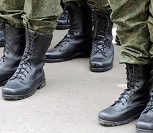 У Мережі набирає популярності хіт «Ванька-встанька», присвячений недолугим окупантам