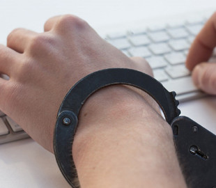 Мужчине грозит 10 лет тюрьмы за распространение детской порнографии