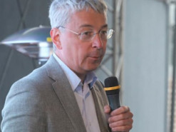 Ткаченко прокоментував «цунамі в соцмережах» після інформації про тисячу для вакцинованих
