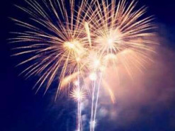 Влада ще одного міста заборонила феєрверки та пересування на авто без глушника