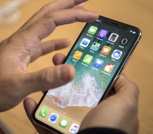 Регулярные обновления мешают продажам iPhone