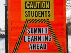 Канадцы выступили против школьной программы от Марка Цукерберга