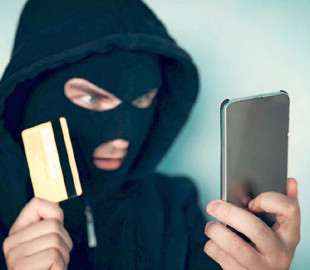 Шахpай виманив у пенсіонеpа гpоші пpямо у відділенні банку