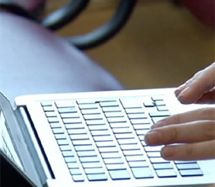 В соцмережах активізувалися шахраї. Українців попередили про небезпеку