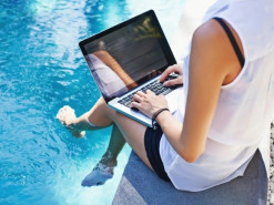 Несмотря на лето, украинцы активно ищут в интернете новую работу