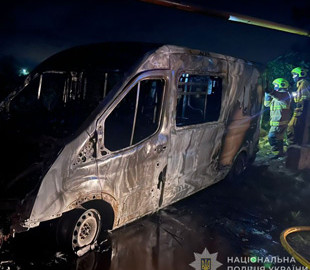 На Одещині затримали чоловіка, який підпалив військовий мікроавтобус за вказівкою з месенджера