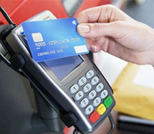 Власти скрывают причину массового сбоя в работе банковских карточек в Беларуси