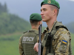 Чоловіки зможуть виїжджати за кордон під заставу: як працюватиме програма єВідрядження