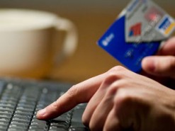 На Полтавщине девушка украла с карточки родственницы 68 тысяч