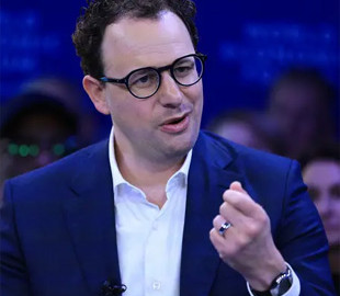 Anthropic відмовляється від суворої політики безпеки ШІ "через конкурентів"