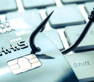 Жінка втратила чверть мільйона через телефонний обман