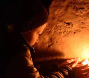 В сеть выложили дневник восьмилетнего мальчика, который жил в блокадном Мариуполе